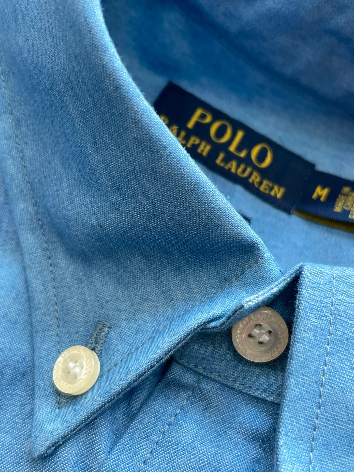 P220 🌸🌸🌸 POLO Ralph Lauren [High Quality] Classic shirt! Classic casual shirt made of pure cotton fabric with unique design, simple, clean and classic version design. It is a versatile style that can be switched at will. The fabric feels soft and delicate, highly moisture-absorbent and breathable. It is close to the skin and comfortable to wear. It can be worn alone or as an inner layer. Its versatile performance is beyond your imagination! The upper body of the ready-to-wear is simple and classic yet elegant! Size:M-XXL